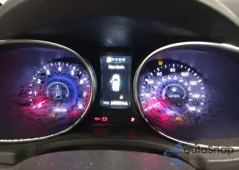 2013 Hyundai Santa Fe Sport 2.0T z USA, uszkodzony, nr VIN 5XYZWDLA2DG061951